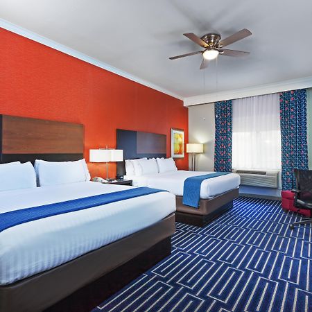 Holiday Inn Express & Suites Houston East By Ihg מראה חיצוני תמונה