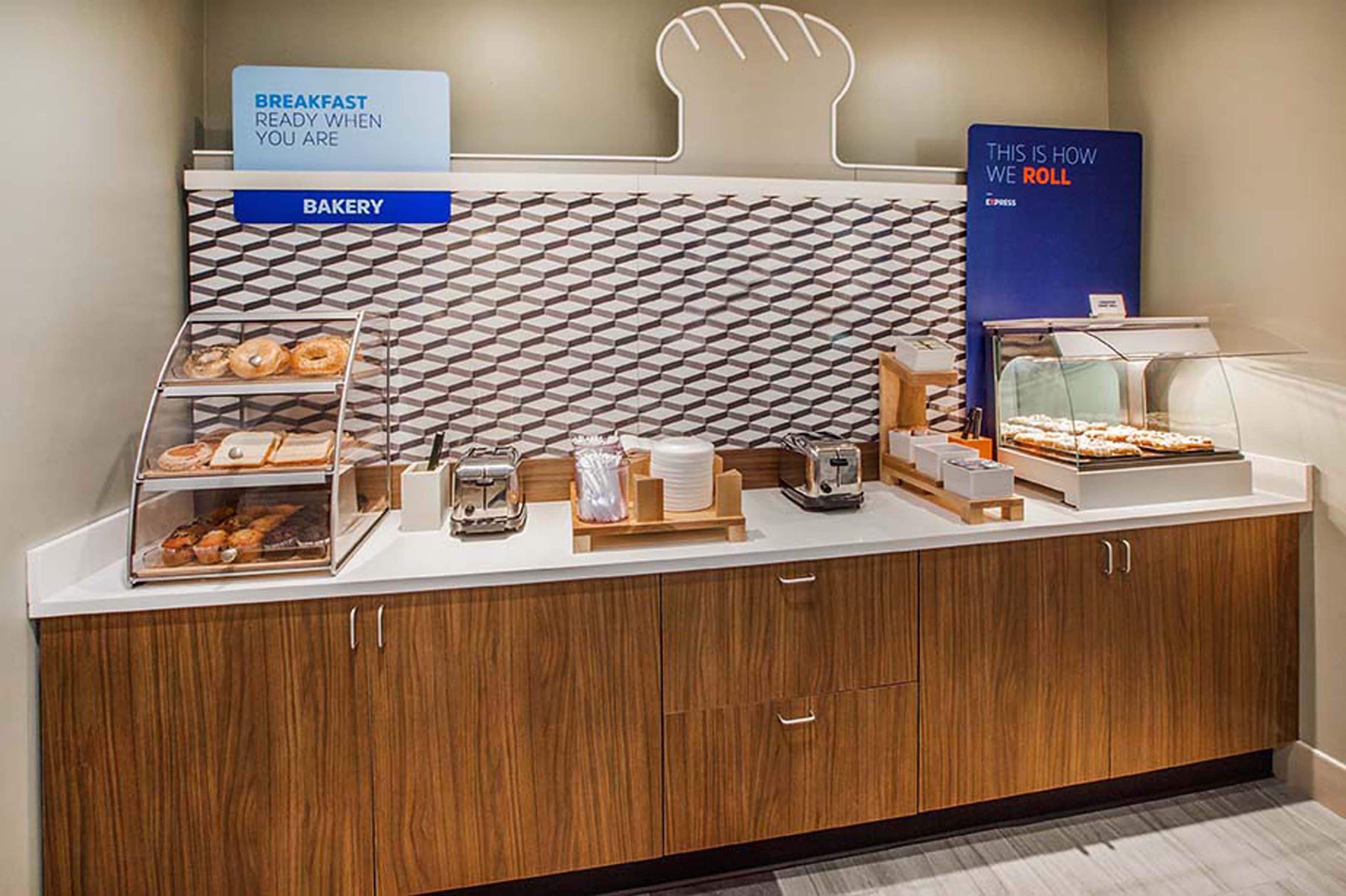 Holiday Inn Express & Suites Houston East By Ihg מראה חיצוני תמונה